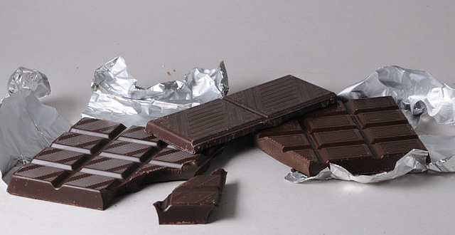 Bars of black Swiss chocolate (Simon A. Eugster)