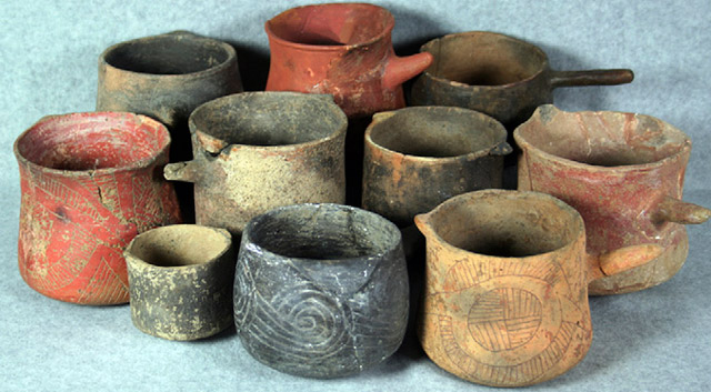 Residents of Cahokia, a massive settlement near the confluence of the Missouri and Mississippi Rivers, consumed the drink from special pottery vessels like these (The Illinois State Archaeological Survey / via Crown et al, PNAS)