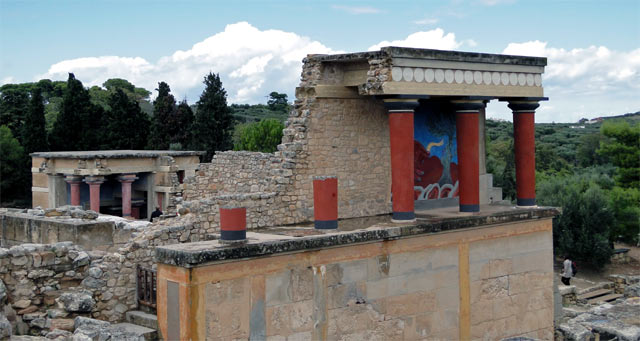 Minoan Palace of Knossos in Crete (Bernard Gagnon / CC BY-SA 3.0)