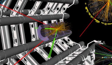 H -> 2e2mu candidate event recorded by ATLAS on June 18, 2012. Muon tracks are colored red, electron tracks and clusters in the LAr calorimeter are colored green. The larger inset shows a zoom into the tracking detector. The smaller inset shows a zoom into the vertex region, indicating that the 4 leptons originate from the same primary vertex (ATLAS Collaboration)