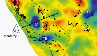 The Isabella anomaly, IA, is at the same depth as other fragments of the Farallon plate under Oregon and Washington (Forsyth lab / Brown University)