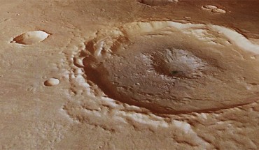 A perspective view of a 30-mile crater in Thaumasia Planum, Mars (ESA / DLR / FU Berlin / G. Neukum)