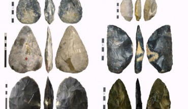 Left: Mousterian of Acheulean Tradition hand axes, from top to bottom - cordiform hand axe from Le Moustier, France; triangular hand axe from St. Just en Chaussée, France; hand axe from Lynford, UK (Karen Ruebens). Right: Keilmessergruppen Tradition hand axes, from top to bottom - keilmesser from Sesselfesgrotte, Germany; keilmesser from Abri du Musée, France; faustkeilblatt from Königsaue, Germany (Karen Ruebens).