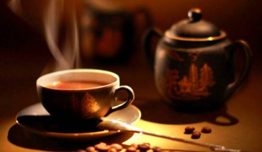 Consuming the equivalent caffeine intake of four cups of coffee or tea a day may be beneficial in preventing and protecting against the progression of non-alcoholic fatty liver disease in humans. Image credit: University of Maryland.