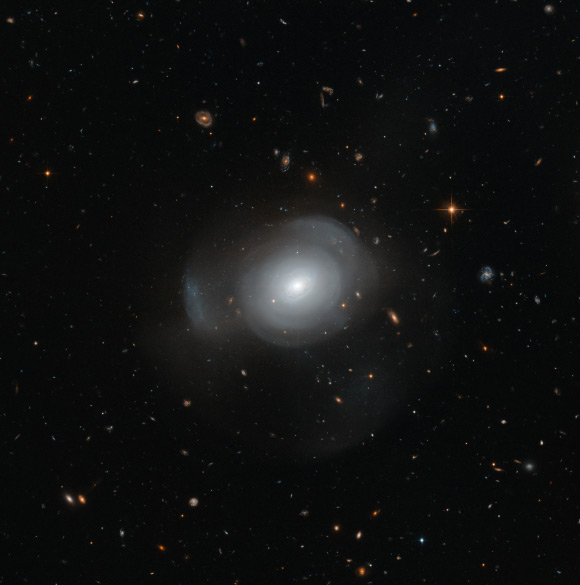 This image shows petal-like shells of the giant early-type galaxy PGC 6240. Image credit: ESA / Hubble team / NASA; acknowledgement: Judy Schmidt.