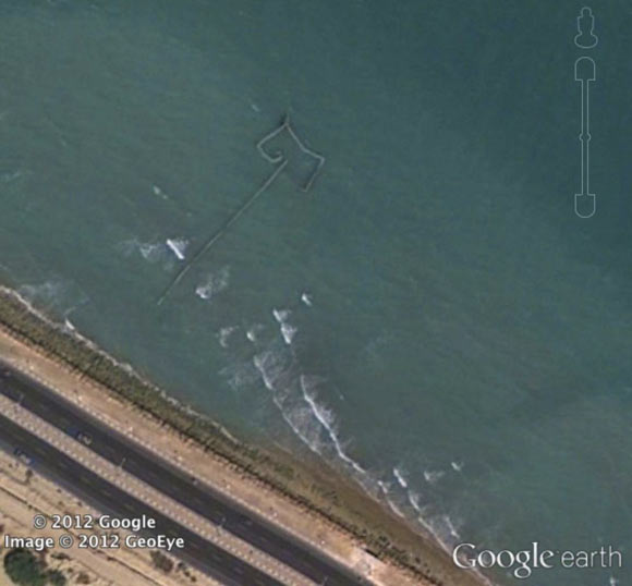 Canadian scientists used Google Earth images to estimate the number of fishing weirs along the Persian Gulf coast. This image shows a weir off the coast of Iran. Image credit: Google Earth / Dalal Al-Abdulrazzak / Daniel Pauly.