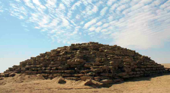 4,600-year-old step pyramid discovered near the modern town of Edfu, Egypt. Image credit: © Oriental Institute.