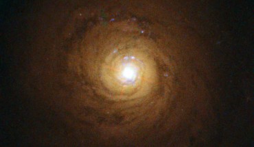 This image shows the archetypal Seyfert galaxy NGC 5548. Image credit: ESA / Hubble / NASA / Davide de Martin.