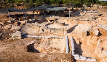 The Byzantine-era compound with oil and wine presses. Image credit: Griffin Aerial Photography Company / Israel Antiquities Authority.