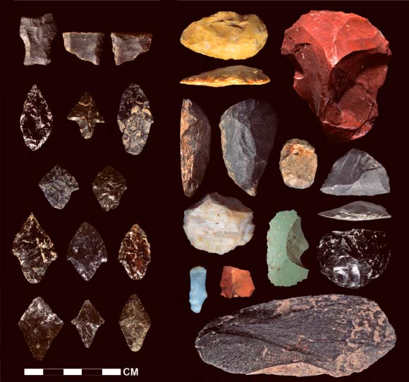 Stone tools found at Cuncaicha and Pucuncho sites in Peru. Image credit: Kurt Rademaker et al.