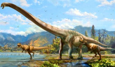 Qijianglong guokr chased by two carnivorous dinosaurs. Image credit: Lida Xing.