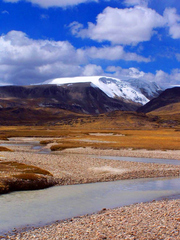 North dome of the Quelccaya Ice Cap in Peru. Image credit: Paolo Gabrielli / Ohio State University.