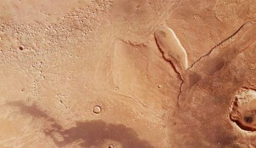 Part of the Cydonia Mensae region on Mars. The image was acquired by the Mars Express orbiter on 19 November 2014. Image credit: ESA / DLR / FU Berlin / IGO / CC BY-SA 3.0.