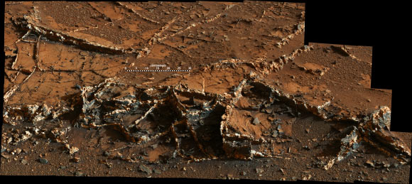 This view from Curiosity rover’s Mastcam shows a network of 2-tone mineral veins at the Garden City area on lower Mount Sharp, Mars. This is a mosaic combining 28 images taken with Mastcam’s right-eye camera, which has a telephoto lens with a focal length of 100 mm. The component images were taken on March 18, 2015, during the 929th Martian day of Curiosity’s work on the Red Planet. The color has been approximately white-balanced to resemble how the scene would appear under daytime lighting conditions on Earth. Image credit: NASA / JPL-Caltech / MSSS.