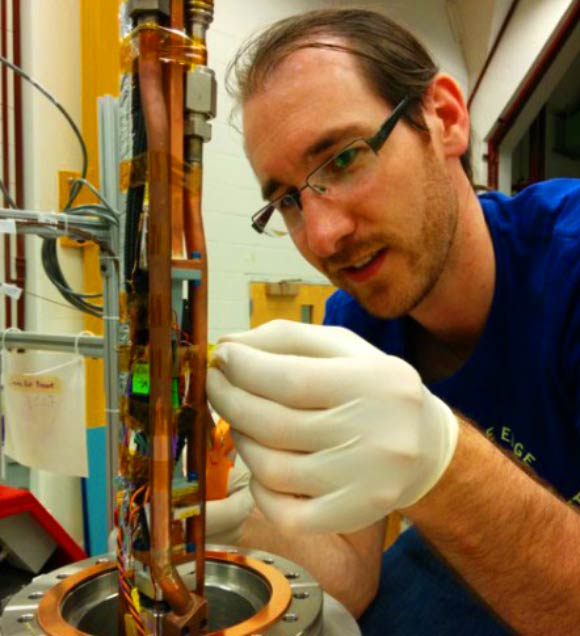 A new radio-frequency spectrometer is able to identify single electrons. Image credit: Massachusetts Institute of Technology.