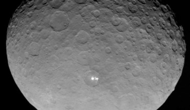 In this new image of Ceres from NASA’s Dawn spacecraft, the brightest spots within a crater in the planet’s northern hemisphere are revealed to be composed of many smaller spots. However, their exact nature remains unknown. Image credit: NASA / JPL-Caltech / UCLA / MPS / DLR / IDA.