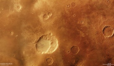 The Siloe Patera structure lies close to the center of this image within the Arabia Terra region of Mars. The image was acquired by the High Resolution Stereo Camera on ESA’s Mars Express on November 26, 2014. Image credit: ESA / DLR / FU Berlin / CC BY-SA 3.0 IGO.
