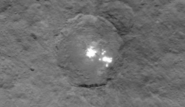 The bright spots on dwarf planet Ceres are seen in this image taken by Dawn on June 6, 2015. Image credit: NASA / JPL-Caltech / UCLA / MPS / DLR / IDA.