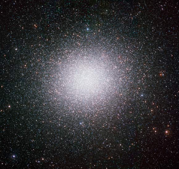 The globular cluster Omega Centauri is seen in all its splendor in this image captured with the WFI camera from ESO’s La Silla Observatory. The image shows only the central part of the cluster. Image credit: ESO.