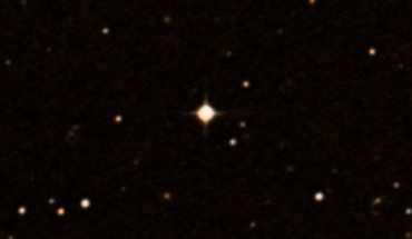 WASP-47 (center). Image credit: DSS2 / Centre de Données astronomiques de Strasbourg / SIMBAD.