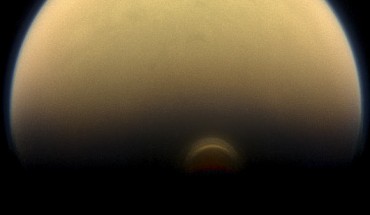 In 2012 Cassini spotted a cloud system called the south polar vortex in Titan’s atmosphere at an altitude of about 186 miles. The spacecraft’s instrument has now detected a massive ice cloud below it. This image was taken by Cassini in 2013. Image credit: NASA / JPL-Caltech / Space Science Institute.