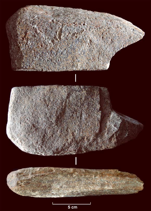 Photograph of the engraved schist slab from Moli del Salt. Image credit: Manuel Vaquero / Marcos Garcia-Diez.