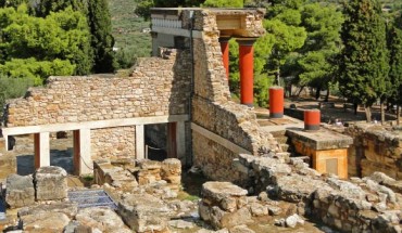 Knossos was the capital city of Minoan Crete and the center of Minoan civilization which flourished from 2000 BC until at least 1380 BC. Image credit: Bernard Gagnon / CC BY-SA 3.0.