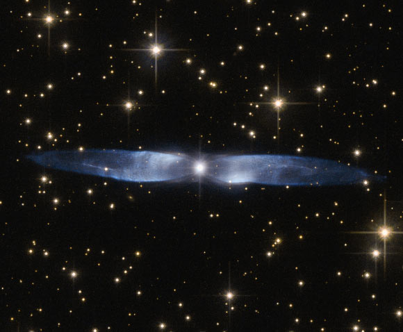This Hubble image shows the young planetary nebula Hen 2-437. Image credit: NASA / ESA / Hubble / Judy Schmidt, www.geckzilla.com.