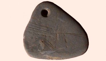 11,000-year-old pendant. Image credit: Milner, N. et al. / Internet Archaeology, doi: 10.11141/ia.40.8.