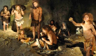 Neanderthals in a cave. Image credit: Tyler B. Tretsven.