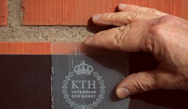 A close-up look at the transparent wood created by Dr. Lars Berglund and co-authors. Image credit: KTH Royal Institute of Technology.