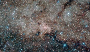 This infrared image from Hubble shows Milky Way’s nuclear star cluster, the densest and most massive star cluster in our Galaxy. Image credit: NASA / ESA / Hubble Heritage Team / STScI / AURA / T. Do & A. Ghez, UCLA / V. Bajaj, STScI.