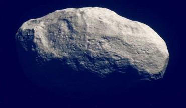 Artist’s impression of C/2014 S3 (PanSTARRS). The comet’s current long orbital period (approximately 860 years) suggests that its source is in the Oort Cloud -- a large region surrounding the Sun like a giant, thick soap bubble -- and it was nudged comparatively recently into an orbit that brings it closer to the Sun. Image credit: M. Kornmesser / ESO.