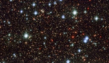 This image, taken with the Advanced Camera for Surveys on board the NASA/ESA Hubble Space Telescope, shows blue stars in the constellation of Sagittarius. Image credit: NASA / ESA / Hubble.