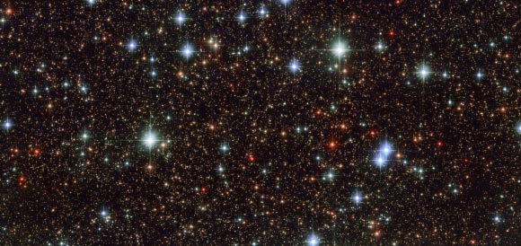 This image, taken with the Advanced Camera for Surveys on board the NASA/ESA Hubble Space Telescope, shows blue stars in the constellation of Sagittarius. Image credit: NASA / ESA / Hubble.