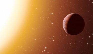 This artist’s impression shows a hot-Jupiter orbiting close to one of the stars in the star cluster Messier 67. Astronomers have found far more planets like this in the cluster than expected. This surprise result was obtained using a number of telescopes and instruments, among them the HARPS spectrograph at ESO’s La Silla Observatory in Chile. Image credit: L. Calcada / ESO.