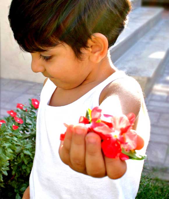 Children as young as four understand the emotional meaning of an apology. Image credit: Funkyah / CC BY-NC-ND.