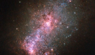 This Hubble image shows the nearby starburst galaxy NGC 3125. Image credit: NASA / ESA / Hubble / Judy Schmidt, www.geckzilla.com.