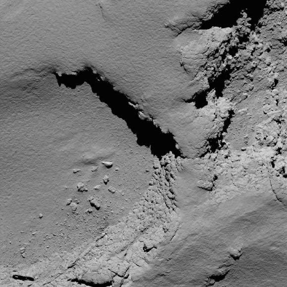 Rosetta’s OSIRIS narrow-angle camera captured this image of Comet 67P/Churyumov-Gerasimenko at 8:18 a.m. GMT from an altitude of about 5.8 km (3.6 miles) during the spacecraft’s final descent on September 30, 2016. Image credit: ESA / Rosetta / MPS / OSIRIS Team / UPD / LAM / IAA / SSO / INTA / UPM / DASP / IDA.