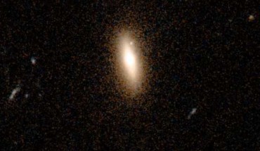 This Hubble image shows the lenticular galaxy GJ1417+52. Image credit: NASA / ESA / Hubble.
