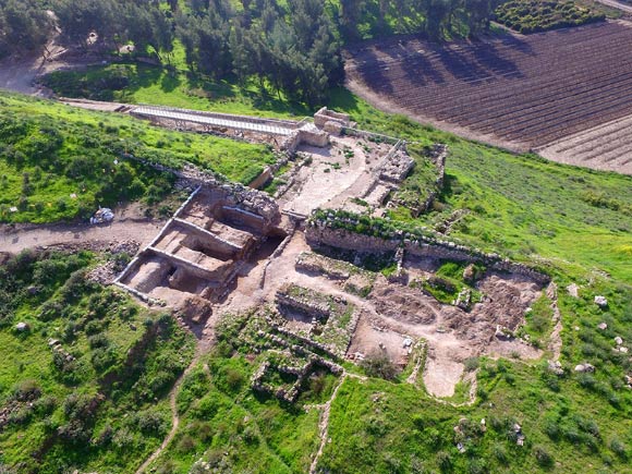 Lachish gate-shrine. Image credit: Guy Fitoussi / Israel Antiquities Authority.