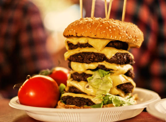 Holt et al. find no link between appetite and calorie intake. Image credit: Jimmy X. Rose.