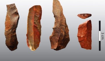 This image shows heated silcrete artifacts made by Middle Stone Age humans at Klipdrift Shelter, South Africa. Image credit: Katja Douze / University of the Witwatersrand.