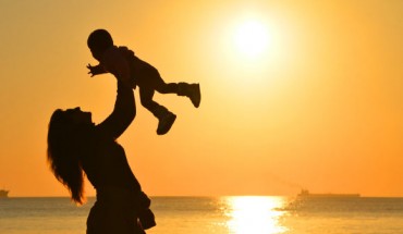 Nicola Barban et al identified ten new areas of the DNA sequence that are related with the age at first birth and the number of children ever born. Image credit: Vania Raposo.