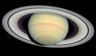 This image is a view from the NASA/ESA Hubble Space Telescope taken on March 22, 2004. Camera exposures in four filters (blue, blue-green, green and red) were combined to form the Hubble image and render colors similar to what the eye would see through a telescope focused on Saturn. Image credit: NASA / ESA / Erich Karkoschka, University of Arizona.
