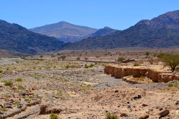 Wadi Faynan, where J.P. Grattan et al found evidence of ancient pollution caused by bead making and/or repeated combustion of copper ores in hot fires. Image credit: University of Waterloo.
