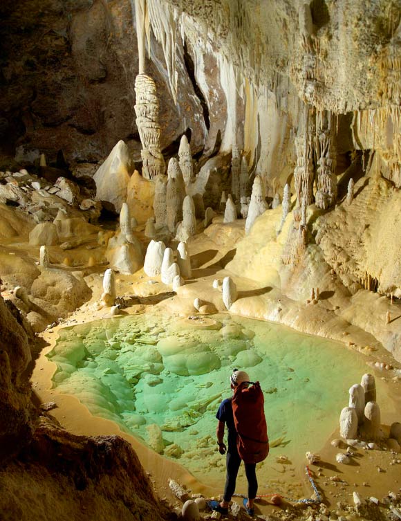 Lechuguilla Cave, New Mexico. Image credit: Max Wisshak.