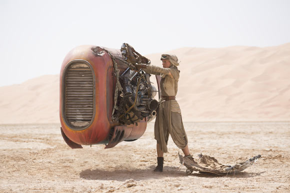 Jakku, a desert planet in ‘Star Wars: The Force Awakens,’ is populated with scavengers and creatures. Astronomers think that our Galaxy also has many desert worlds that may be habitable. Image credit: David James / Disney / Lucasfilm.