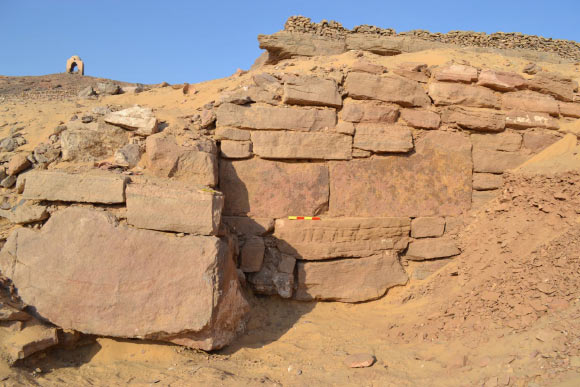 The newly-discovered ancient wall at Qubbet el-Hawa, Aswan. Image credit: University of Birmingham.