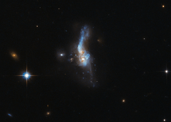 This image, taken with the Advanced Camera for Surveys on board the NASA/ESA Hubble Space Telescope, shows LEDA 52270. Image credit: NASA / ESA / Hubble.